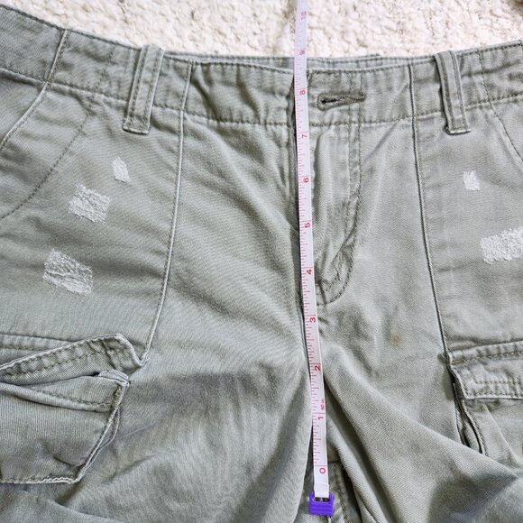 Gap Summer 2010 Olive Green Distressed Cargo Shorts Size 4 vintage 2000s y2k - Picture 12 of 16